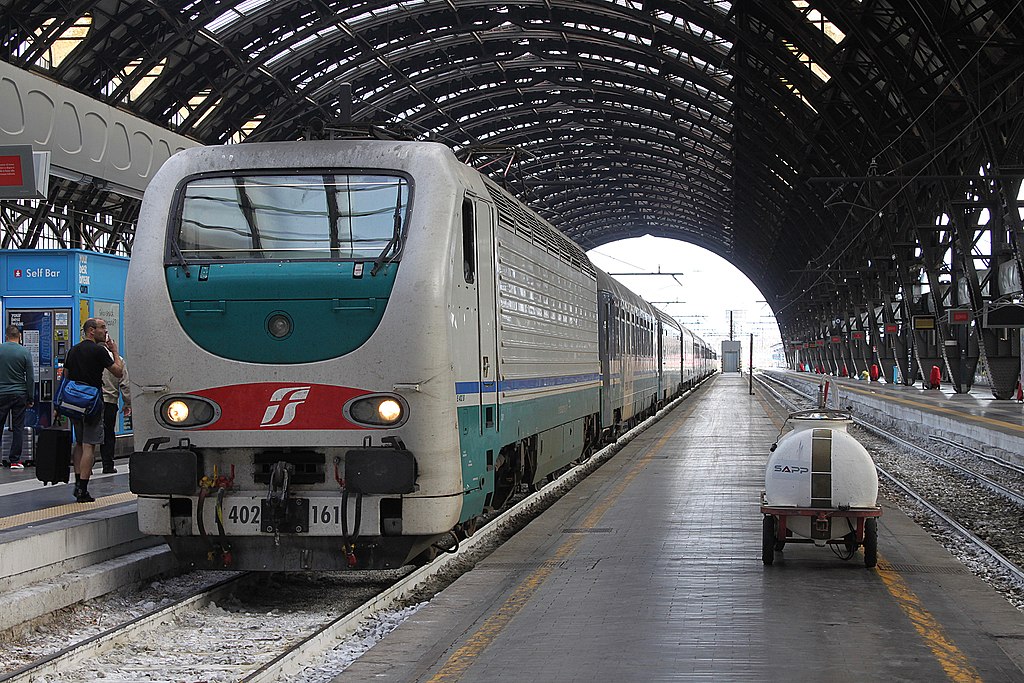 Trenitalia Regional Veloce train