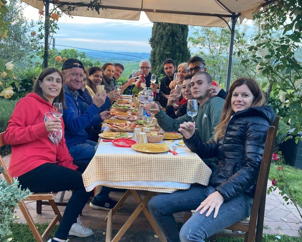 Everyone gathered around the table for a great meal in Allerona