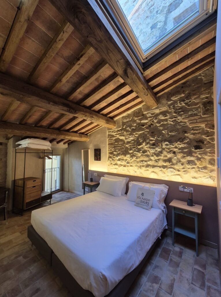 bedroom at six keys guesthouse